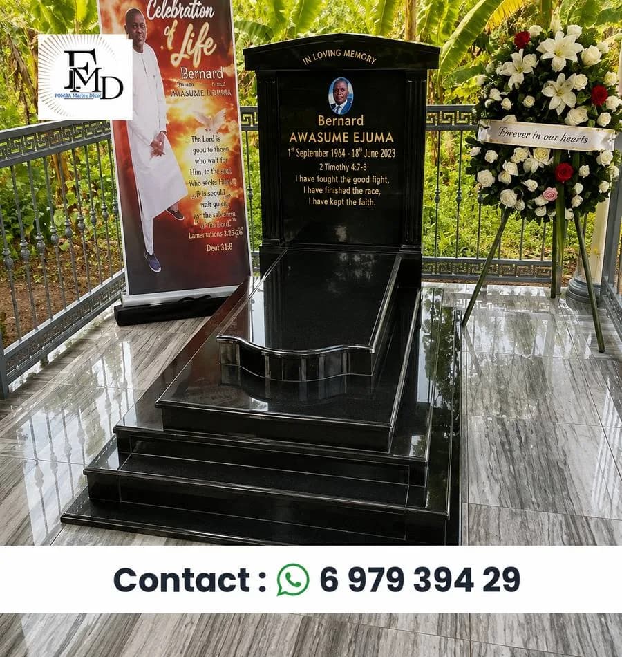 Monument Funéraire Granit noir Galaxy — Fomba Marbre Décor