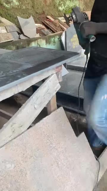 Découpe et façonnage du granit en atelier